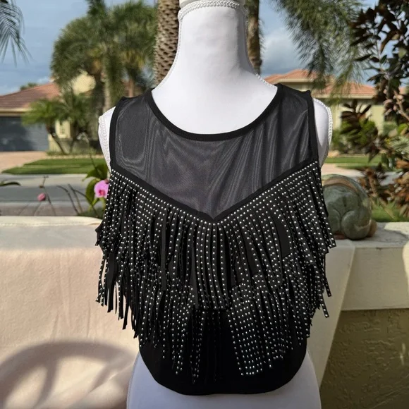 NWT $89 bebe Black Studded Fringe Crop Top - Picture 2 of 5